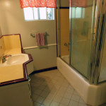 DSCN3433-bathroom-adj